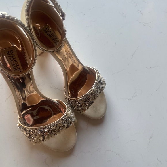 Badgley Mischka Finesse Ankle Strap Satin Crystal Rhinestone Bridal Formal Heel - Picture 12 of 14